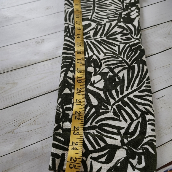 Kate Spade Green & White Tropical Print Capri Pants Size 0 - Picture 7 of 10